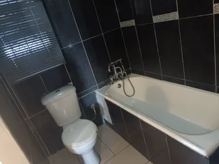 Outbuilding - Ad posted by Laura