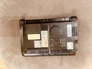 Acer aspire one casing with screen