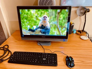 Mecer corei3 all I on pc