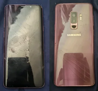 Smartphone &amp; wireless earphone combo- view description.