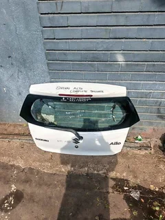 suzuki alto tailgate