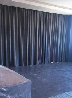  Custom-Made Curtains &amp; Blinds 