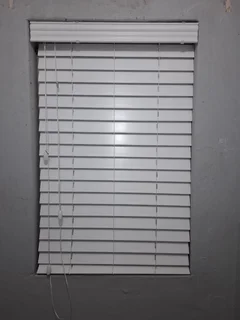  Custom-Made Curtains &amp; Blinds 