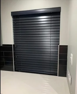  Custom-Made Curtains &amp; Blinds 