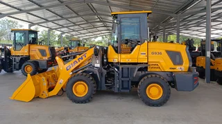 G936 - GIANT 1.8 TON WHEEL LOADER BRAND NEW
