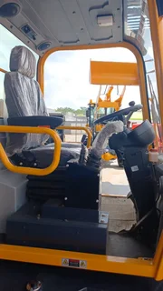 G908C - GIANT 800KG WHEEL LOADER BRAND NEW