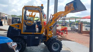 G908C - GIANT 800KG WHEEL LOADER BRAND NEW