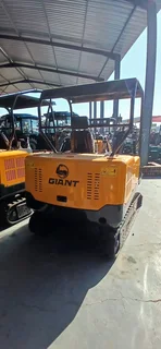 LY30 - GIANT 3 TON MINI EXCAVATOR BRAND NEW