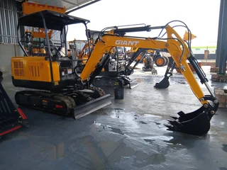 LY30 - GIANT 3 TON MINI EXCAVATOR BRAND NEW