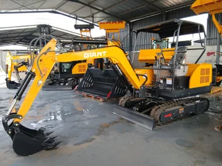 LY30 - GIANT 3 TON MINI EXCAVATOR BRAND NEW