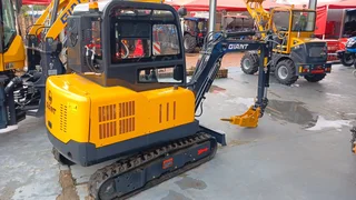 LY30C - GIANT 3 TON CAB MINI EXCAVATOR BRAND NEW