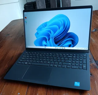 Dell Core I3 11th Gen Laptop For Sale.