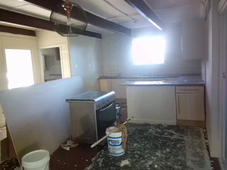 I&#39;m looking for work painting garden house keeping general work