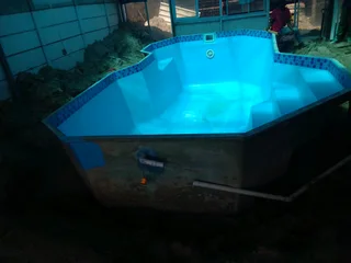 Guarantee swimming pool fiber glass liningup