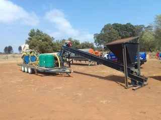 ALLUVIAL GOLD/HEAVY MINERALS RECOVERY PLANT ON TRAILOR (PILOT PLANT)