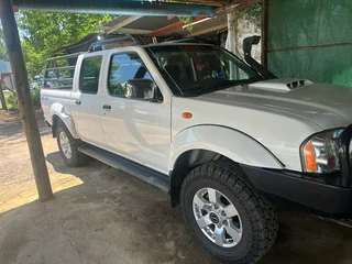 Nissan Np300 4x4