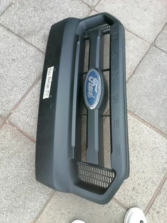Ford ranger T7 front grill available for sell