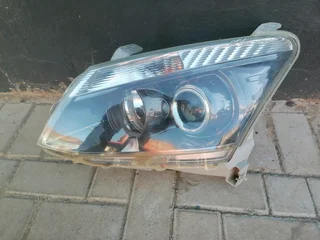 Isuzu Dmax projector headlight available for sell