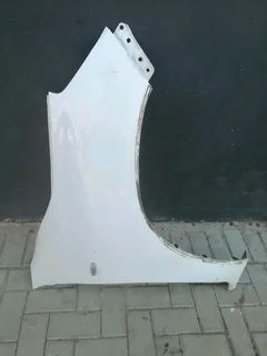 GD6 LHS fender available for sell