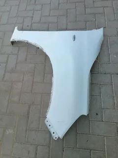 GD6 LHS fender available for sell