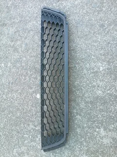 Golf 7 gti Lower bumper grill available for sell