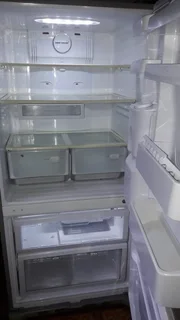 Fridge and freezer repairs on-site