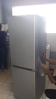 Fridge and freezer repairs on-site