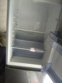 Fridge and freezer repairs on-site