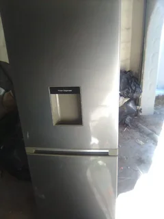 Fridge and freezer repairs on-site