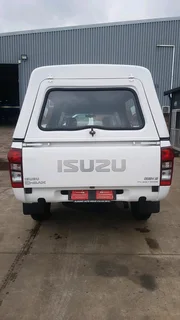 Isuzu D-Max 2023 LWB Canopy – Secondhand, Perfect Condition – R9,000