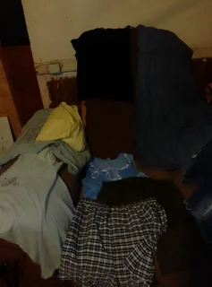 2nd hand clothes shoes for sale