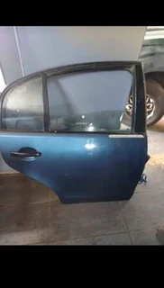 Polo Vivo Sedan 2012 : R/rear Door