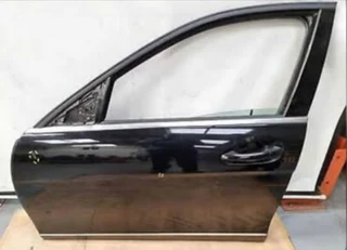 Mercedes W204 : Left Front Door ( Shell)-black