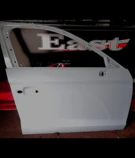 Audi A4 2019 : Right Front Door