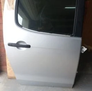 Isuzu 2016 : Right Rear Door ( Shell)