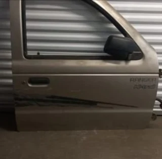 Ford Ranger D/cab 2006 : Right Front Door (shell)