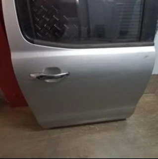 Ford Ranger T6 D/cab : Right Rear Door (shell)