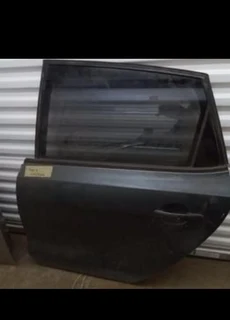 POLO 6 H/B : LEFT REAR DOOR (SHELL)