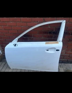 Lexus Is250 : Left Front Door