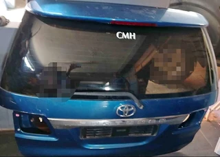 Toyota Fortuner 2014 : Tailgate