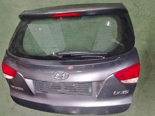 Hyundai 1x35 2010: Tailgate