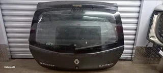 Renault Sandero 2012 : Tailgate (shell)