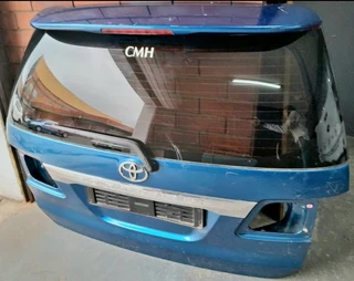 Toyota Fortuner 2014 : Tailgate (shell)