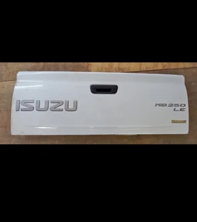 Isuzu 2011 : Tailgate
