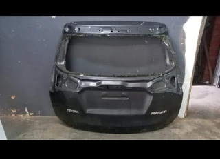 Toyota Rav 4 : Tailgate (shell)