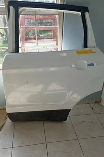 FORD KUGA 2015 : LEFT REAR DOOR