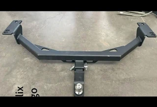 Toyota Hilux D4d 2013 : Tow Bar