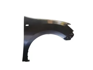 Renault Sandero 2014 Stepway : Rh Fender (with Hole)