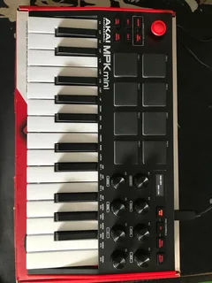 AKAI Professional MPK Mini MK3 – 25 Key USB MIDI Keyboard Controller