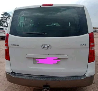 Hyundai H-1 Breaking-Down for Parts